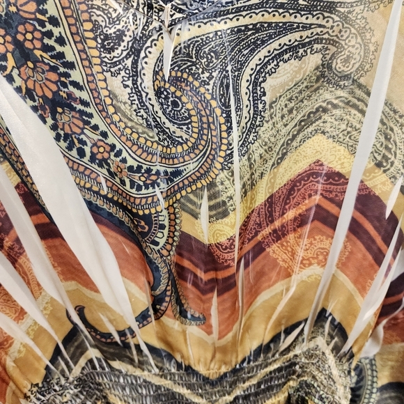 Dressbarn Printed Butterfly sleeves blouse size L - Picture 5 of 10